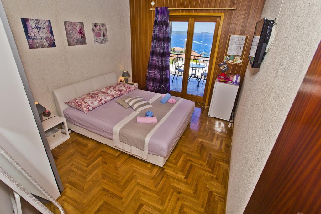 Apartments Ivusic ฮวาร์ ภายนอก รูปภาพ